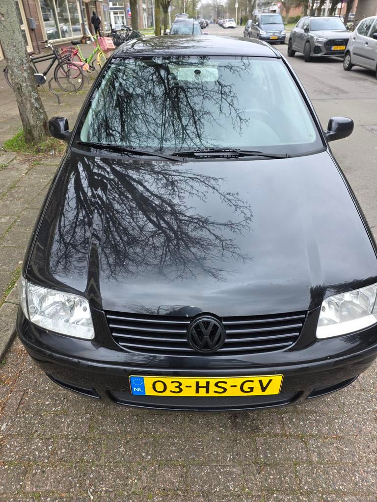 Vw polo 1.4 zwart 2001, Auto's, Particulier, Te koop
