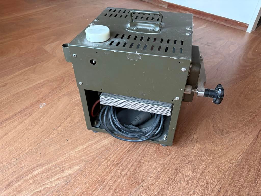 Compacte Autoclaaf - Sterilisator voor Medische Instrumenten, Ophalen, Gebruikt