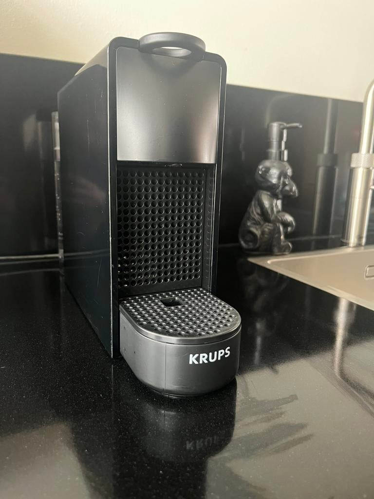 Nespresso koffie apparaat, Ophalen of Verzenden, Zo goed als nieuw, Espresso apparaat