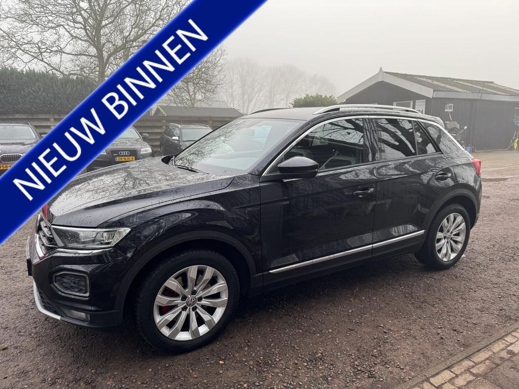 Volkswagen T-Roc 1.5 TSI Sport Business R 185PK|VIRTUAL.COCK, Voorwielaandrijving, Euro 6, 4 cilinders, 150 pk