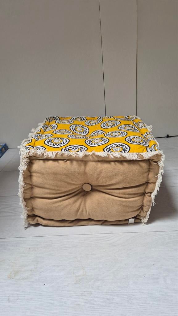 Poefje, Huis en Inrichting, Ophalen, Zo goed als nieuw, Rechthoekig