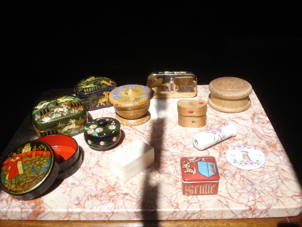 Bijzondere pillendoosjes uit verschillende materiaalsoorten!, Ophalen of Verzenden