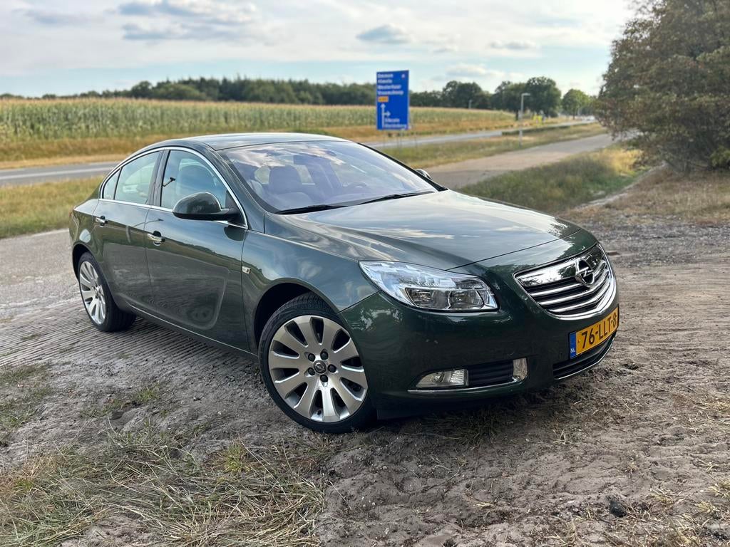 Opel Insignia 1.8 Executive, 66.000 KM (NAP), 2e eigenaar, Beige, 4 cilinders, Origineel Nederlands, 75 €/maand