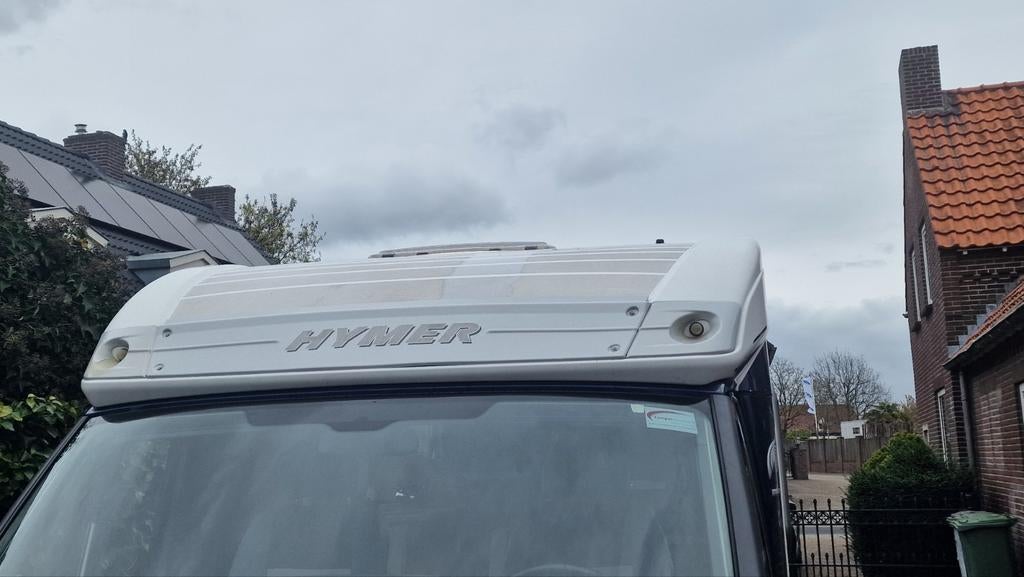Gezocht kap links en rechts bovenbouw ford hymer, Ophalen