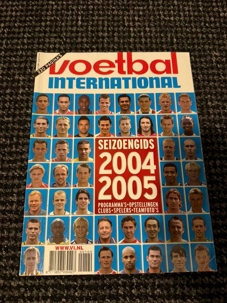Voetbal International seizoengids 2004-2005, Ophalen of Verzenden, Zo goed als nieuw, Balsport