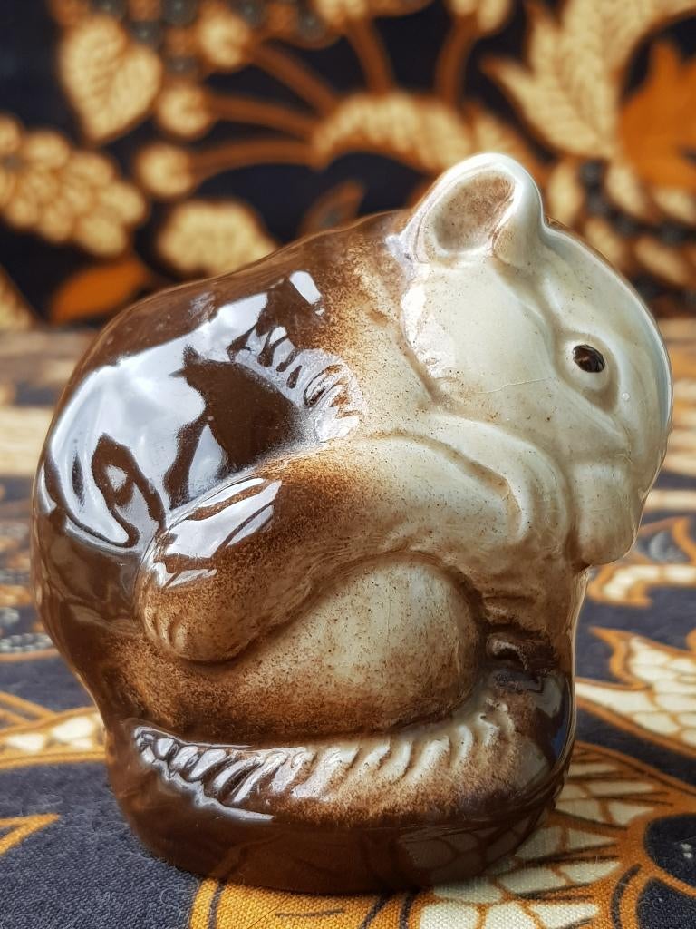 Slaapmuis mooi oud Engels beeldje van Poole porselein 7 cm., Antiek en Kunst, Antiek | Porselein, Ophalen of Verzenden