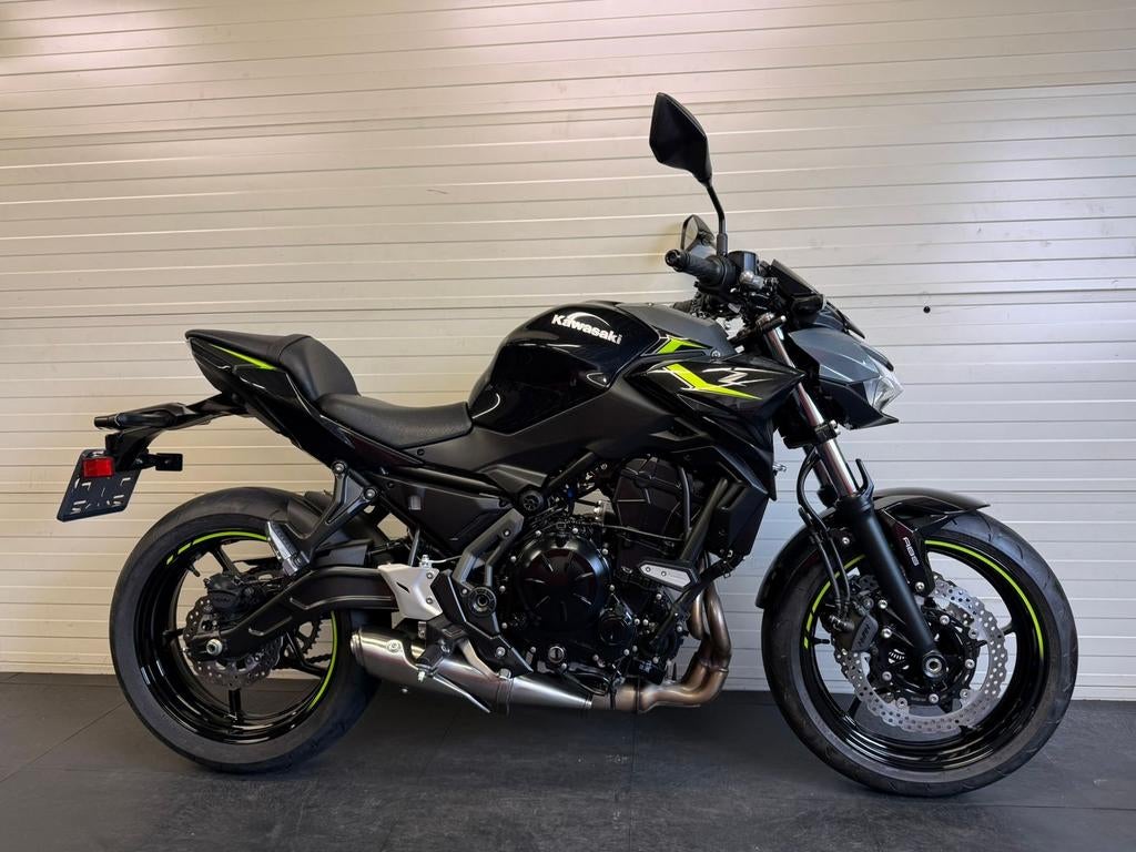 Kawasaki Z650 | 4545 km | 1e eigenaar | Zeer netjes, 2 cilinders, 649 cc, Bedrijf, Onbekend