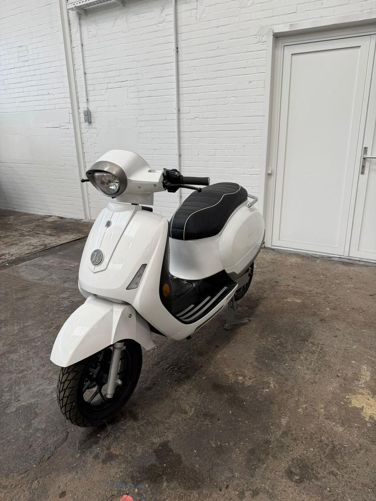 Kumpan Elektrische Scooter, Ophalen of Verzenden, Zo goed als nieuw, Elektrisch, Overige merken