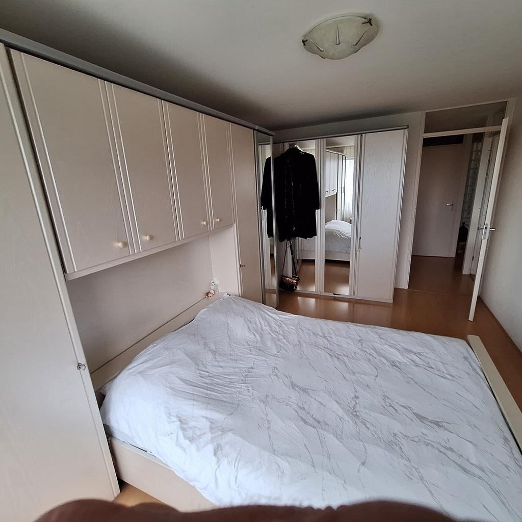 Bed met ombouw en kasten, Ophalen, Wit, Tweepersoons, 140 cm