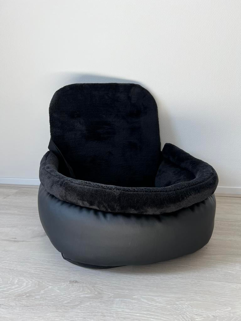 Autostoel Hond • Angel & Gladys • ZGAN, Ophalen, Zo goed als nieuw