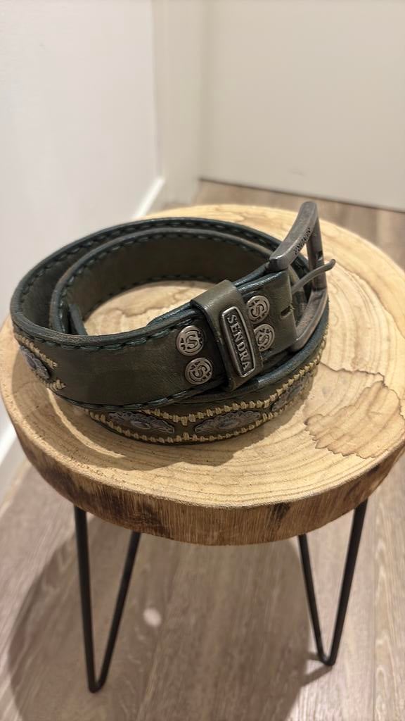 Sendra riem mt 100 totale lengte 110 cm groen incl verz, Kleding | Heren, Riemen en Ceinturen, Ophalen of Verzenden, Zo goed als nieuw
