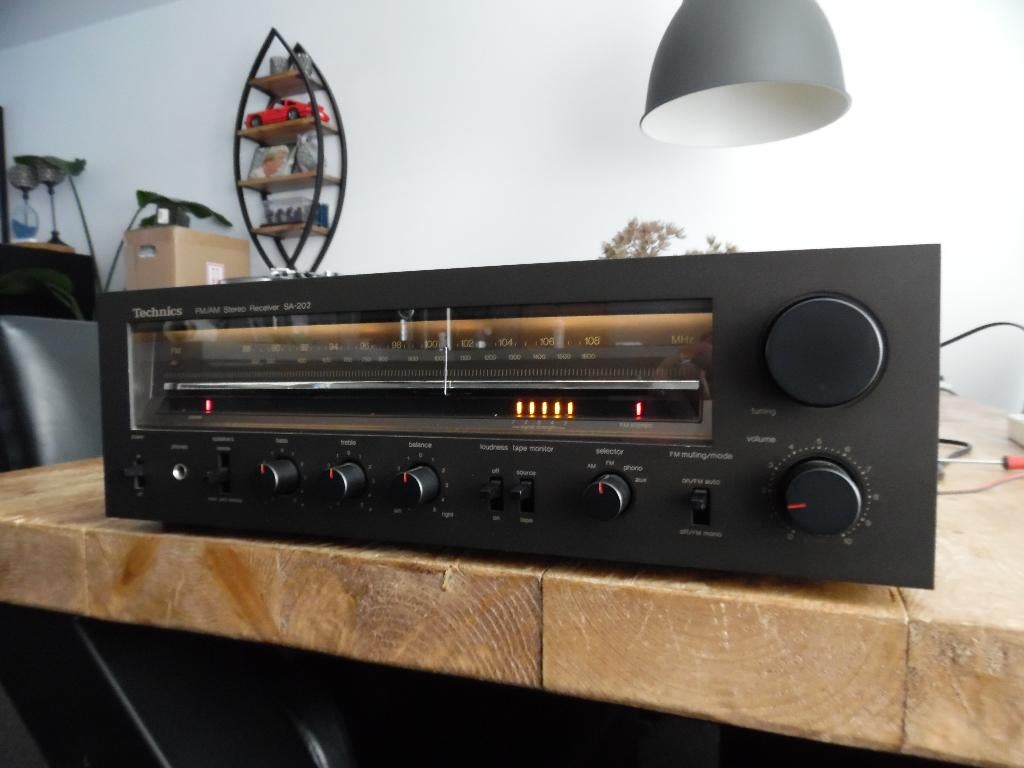 Zeer mooie Technics SA-202 receiver + Technics SB-F1 MK2 set, Overige merken, Refurbished, Tuner of Radio, Losse componenten