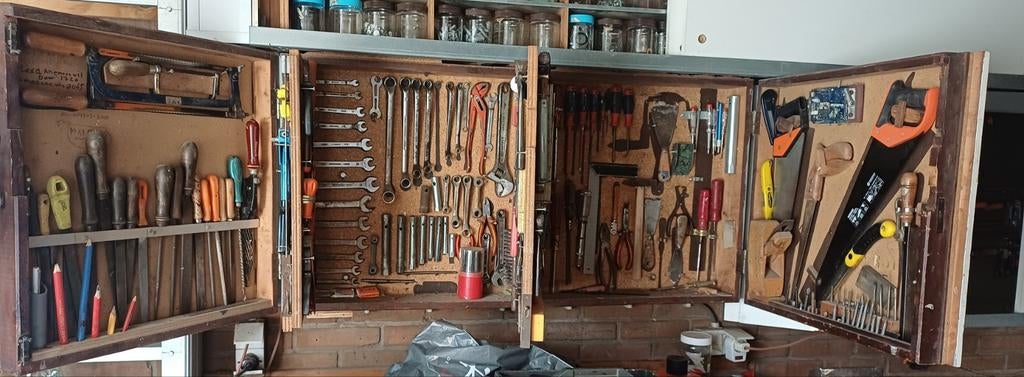 Gereedschapkast inclusief gereedschap, Ophalen