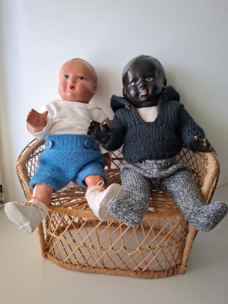 Rieten poppen bank voor 2 wildebras poppen, Verzamelen, Ophalen of Verzenden, Gebruikt, Pop