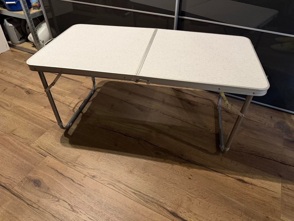 Camping tafel inklapbaar, Caravans en Kamperen, Ophalen, Zo goed als nieuw, Campingtafel