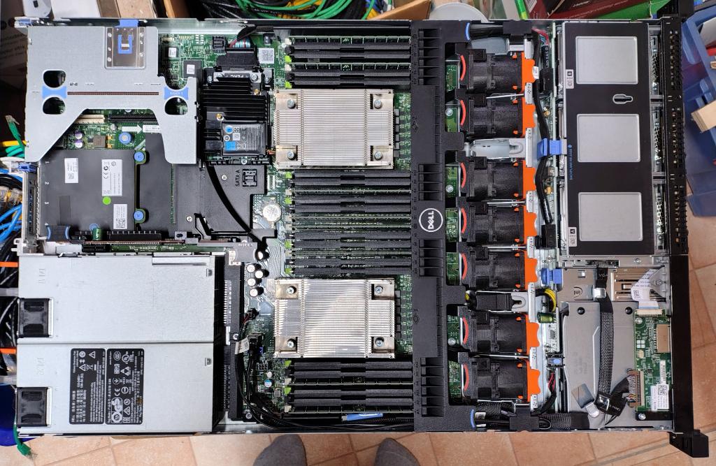 Dell Poweredge R630 2xXeon 2650v3/128G + spares, Computers en Software, Servers, Gebruikt, 2 tot 3 Ghz, Hot swappable onderdelen