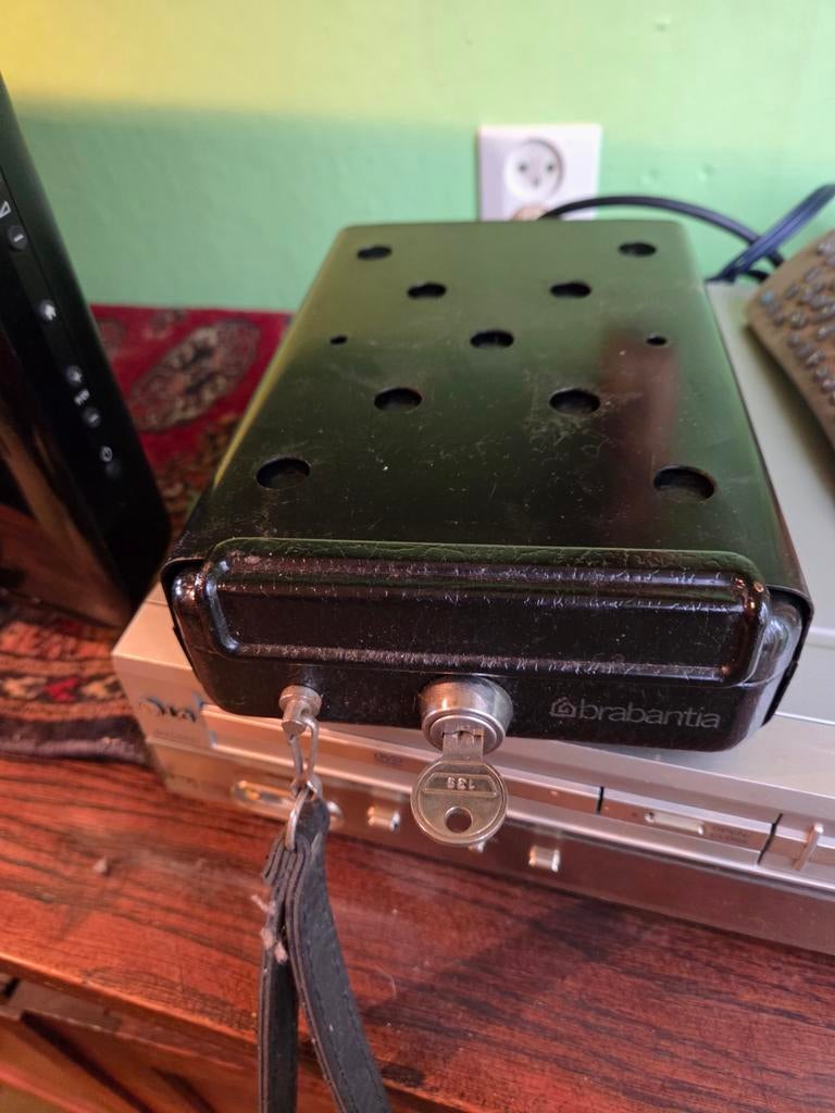 Brabantia Kluisje voor Caravan of Camper - Compact en Veilig, Ophalen of Verzenden, Zo goed als nieuw