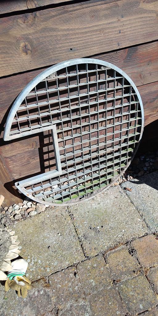 Vijver rooster, Ophalen, Gebruikt, Beton, Waterornament