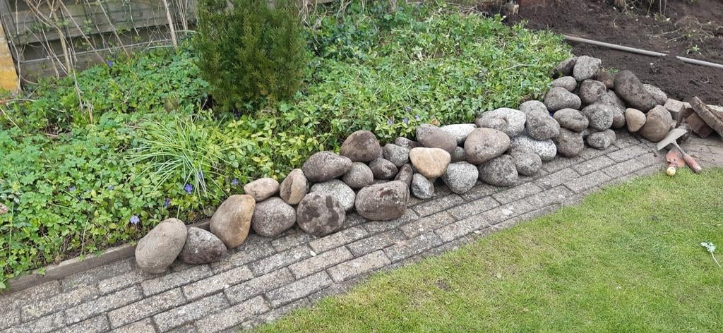 Gratis af te halen: Partij stenen, diverse soorten, Tuin en Terras, Grind, Keien en Split, Ophalen, Gebruikt