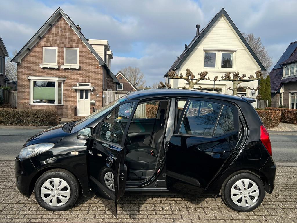 Hyundai I10 1.0 Exclusive 42.000 km NL-AUTO-NAP, Voorwielaandrijving, Euro 5, Stof, Gebruikt