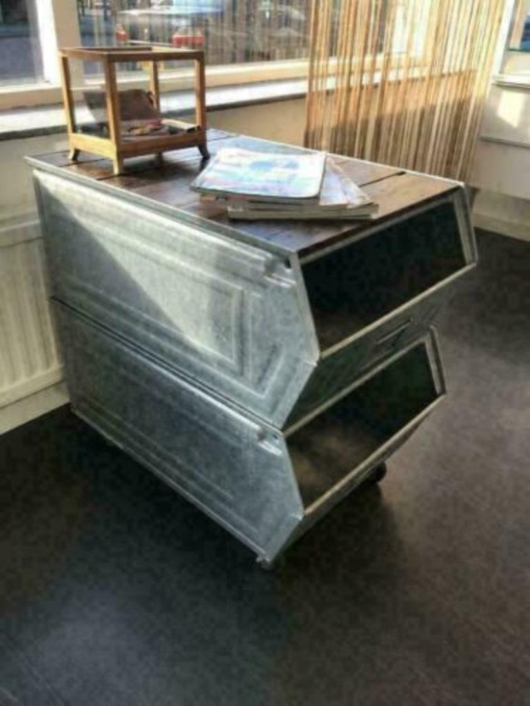 Grote zinken bakken / industrieel / kast / stapelbaar