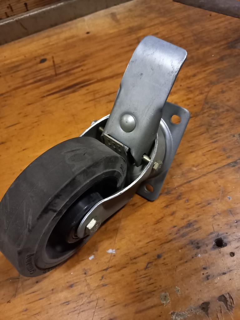 zwenkwielen , stevige zwaarlastwielen, Ophalen of Verzenden, Zo goed als nieuw