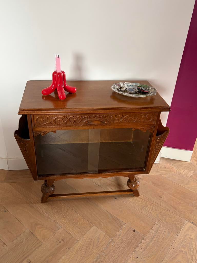 Vintage tijdschriftenkastje met glazen schuifdeurtjes, Antiek en Kunst, Ophalen