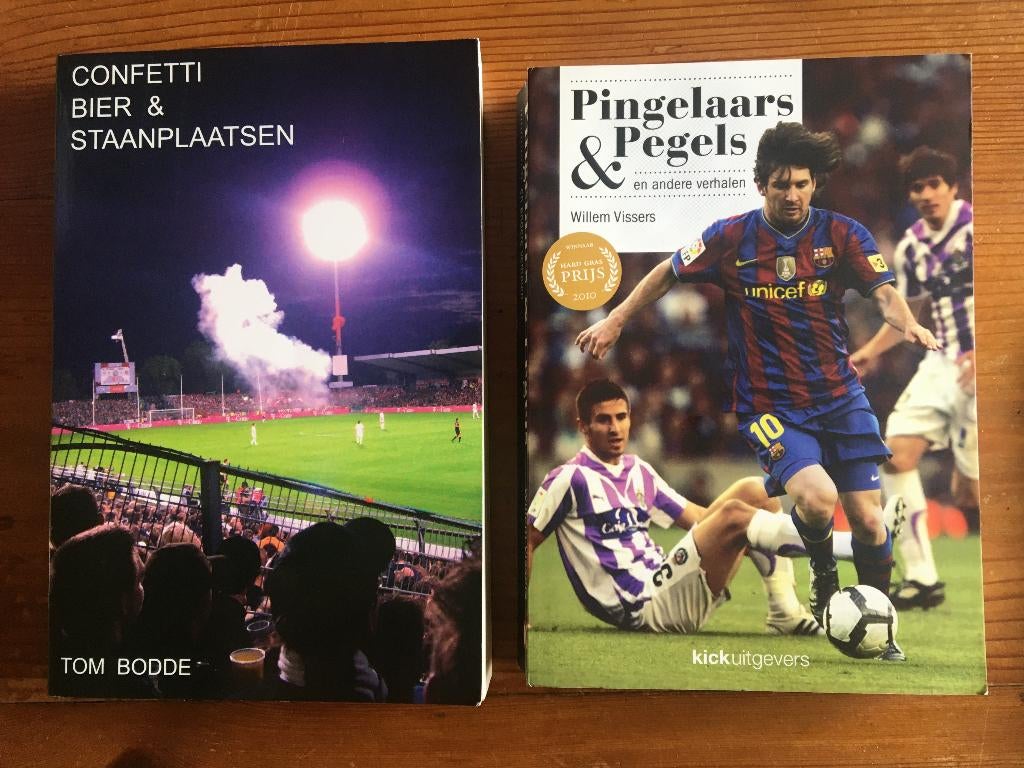 voetbalboeken - Confetti etc en Pingelaars & Pegels, Boeken, Sportboeken, Ophalen of Verzenden, Zo goed als nieuw, Balsport