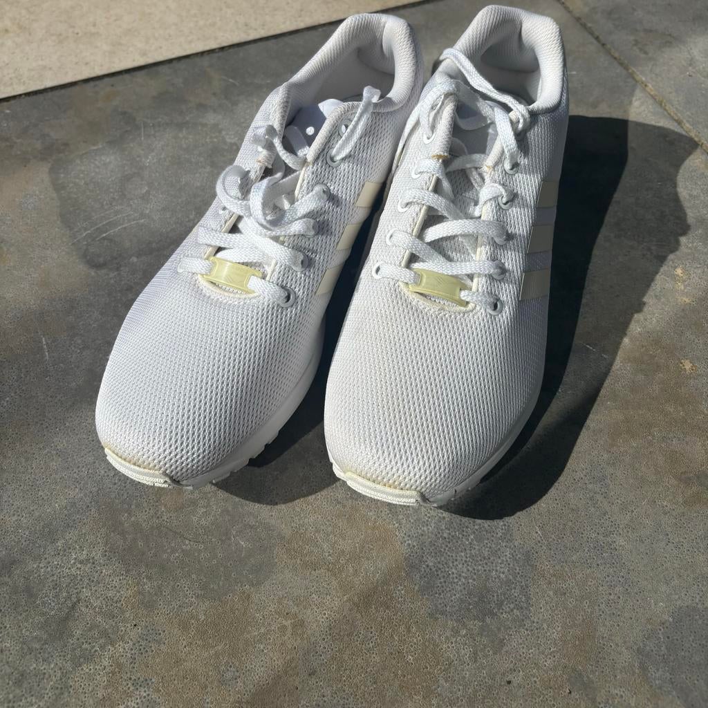 Adidas witte sneakers - Maat 44 - Zeer goede staat, Ophalen of Verzenden, Zo goed als nieuw, Wit, Sneakers of Gympen