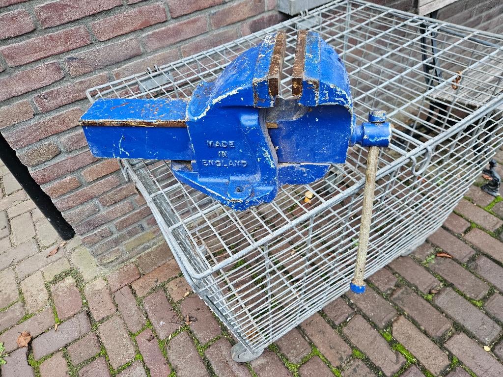 Zware bankschroef, Bek breedte 15 cm Merk Record, Doe-het-zelf en Verbouw, Ophalen, Zo goed als nieuw, Bankschroef