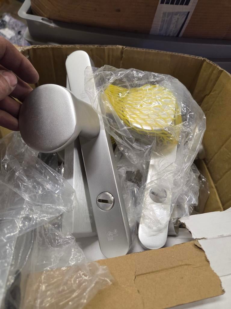 Klinken 30 stuks nieuw, Ophalen of Verzenden, Nieuw, Rvs, Klink of Kruk