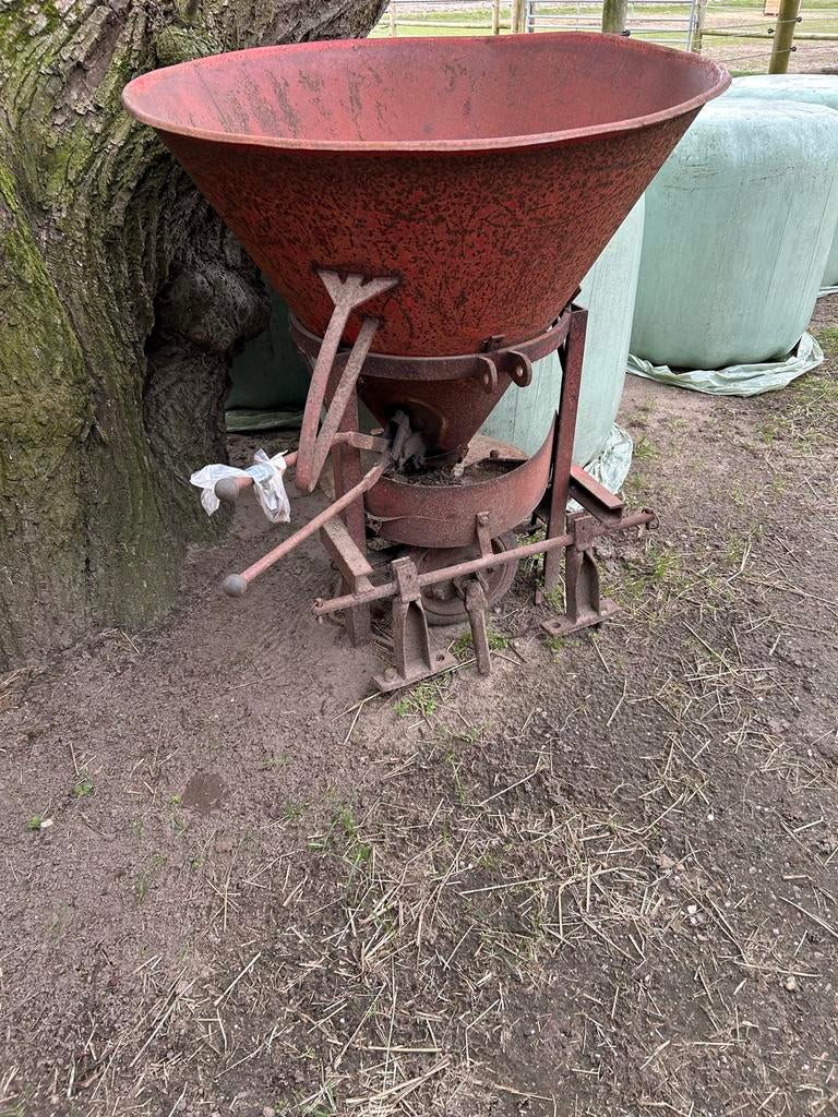 Kunstmeststrooier voor de handige Harry, Ophalen, Gebruikt