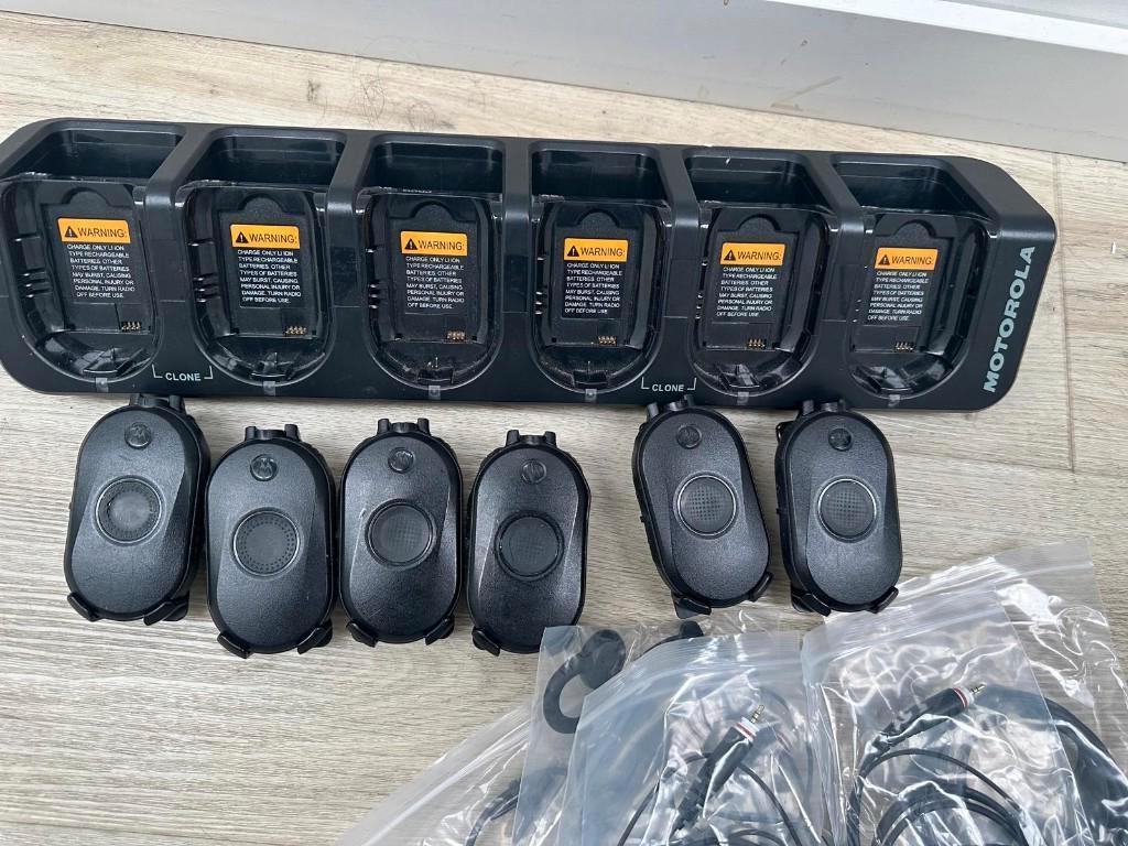 Motorola CLP446e met nieuwe headsets, Minder dan 2 km, Gebruikt, Ophalen of Verzenden, Portofoon of Walkie-talkie