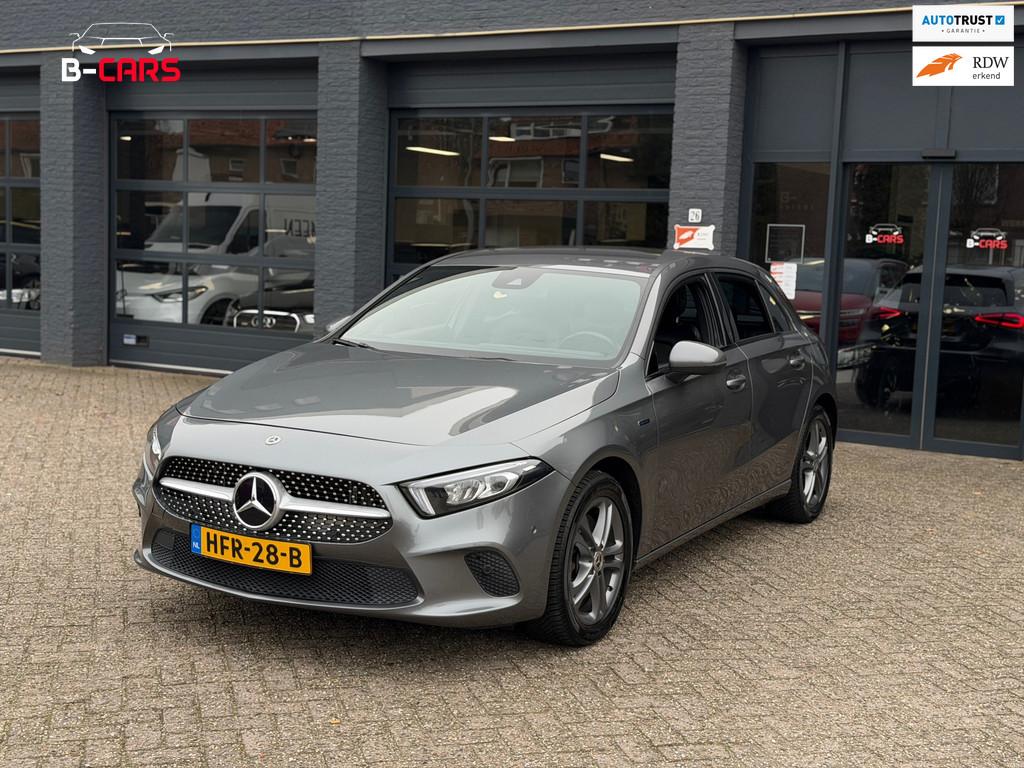 Mercedes-Benz A-klasse 250 e Premium Camera|Xenon|Leer|Nap|V, Gebruikt, Euro 6, 4 cilinders, 15 kWh