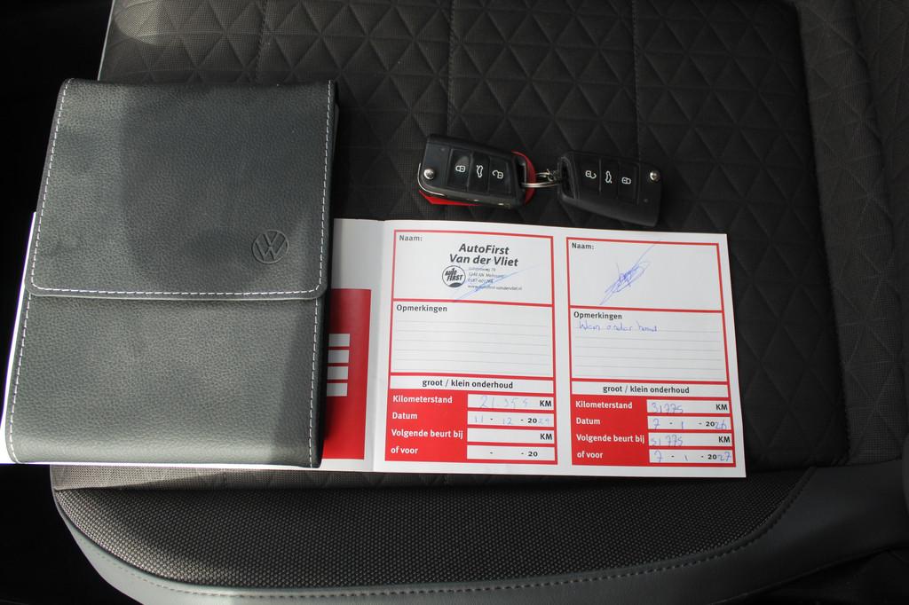 Volkswagen T-Cross 1.5 TSI Style Stoelverwarming/Achteruitri, 12 maanden, 4 cilinders, Traction-control, SUV of Terreinwagen