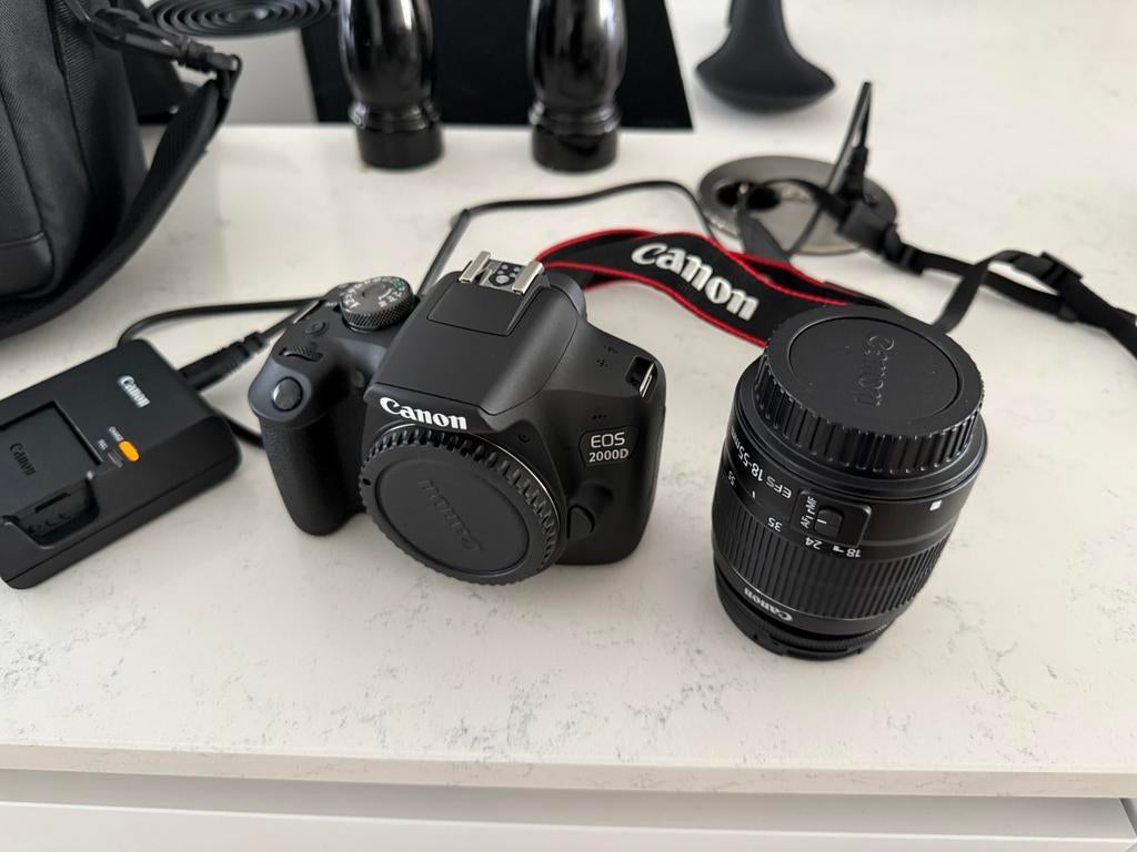 Canon EOS 2000d/ Complete Set, Audio, Tv en Foto, Fotocamera's Digitaal, Spiegelreflex, Canon, Ophalen of Verzenden, Zo goed als nieuw