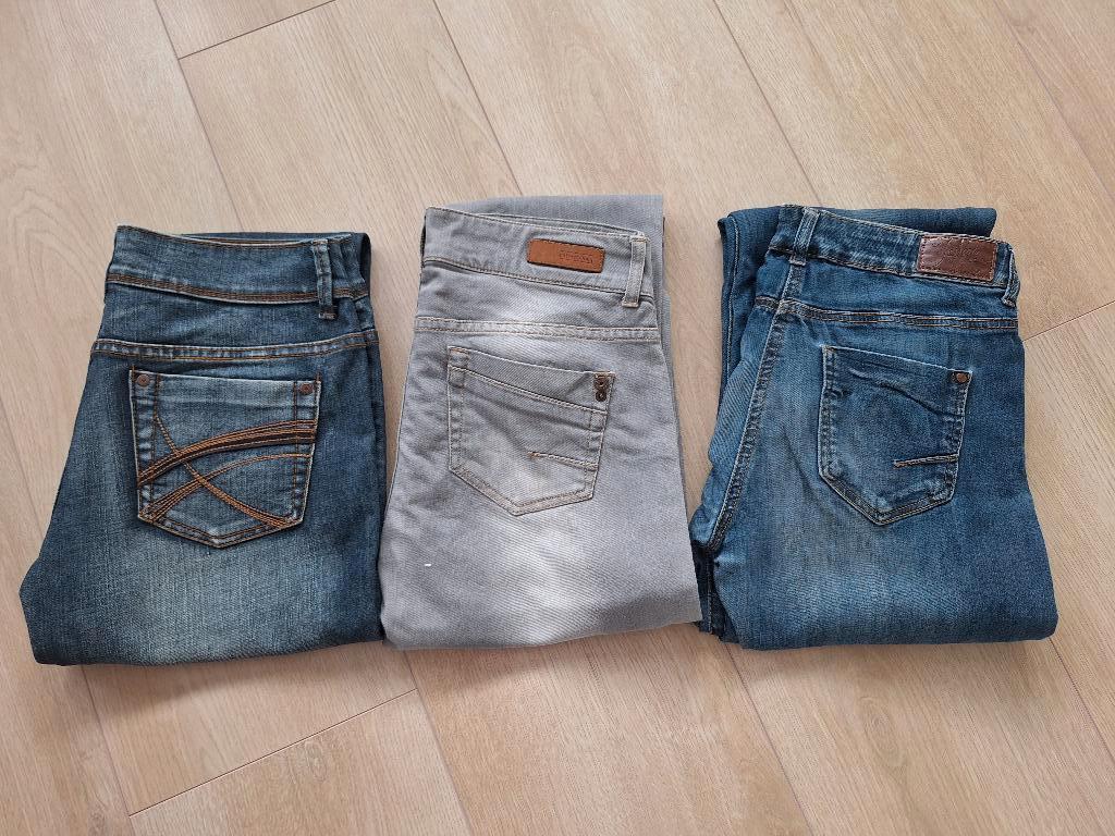 Dames spijkerbroeken, Straight jeans, Blauw, Ophalen of Verzenden, Zo goed als nieuw, W30 - W32 (confectie 38/40)
