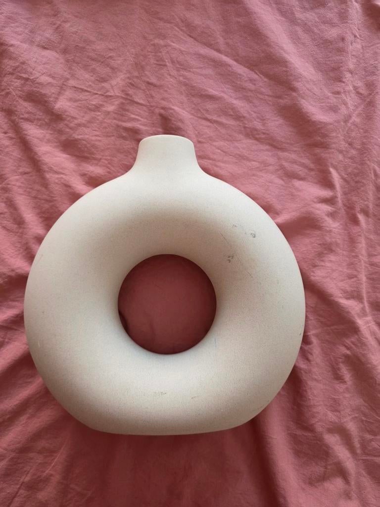 Ronde vaas van H&M, Huis en Inrichting, Woonaccessoires | Vazen, Ophalen, Overige kleuren, Minder dan 50 cm