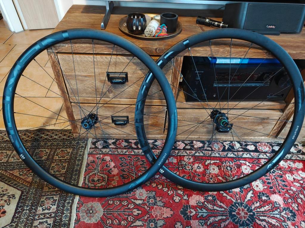 Nieuwe Newmen Evolution SL R.32 Disc wielset, Fietsen en Brommers, Fietsonderdelen, Nieuw, Wiel, Ophalen of Verzenden