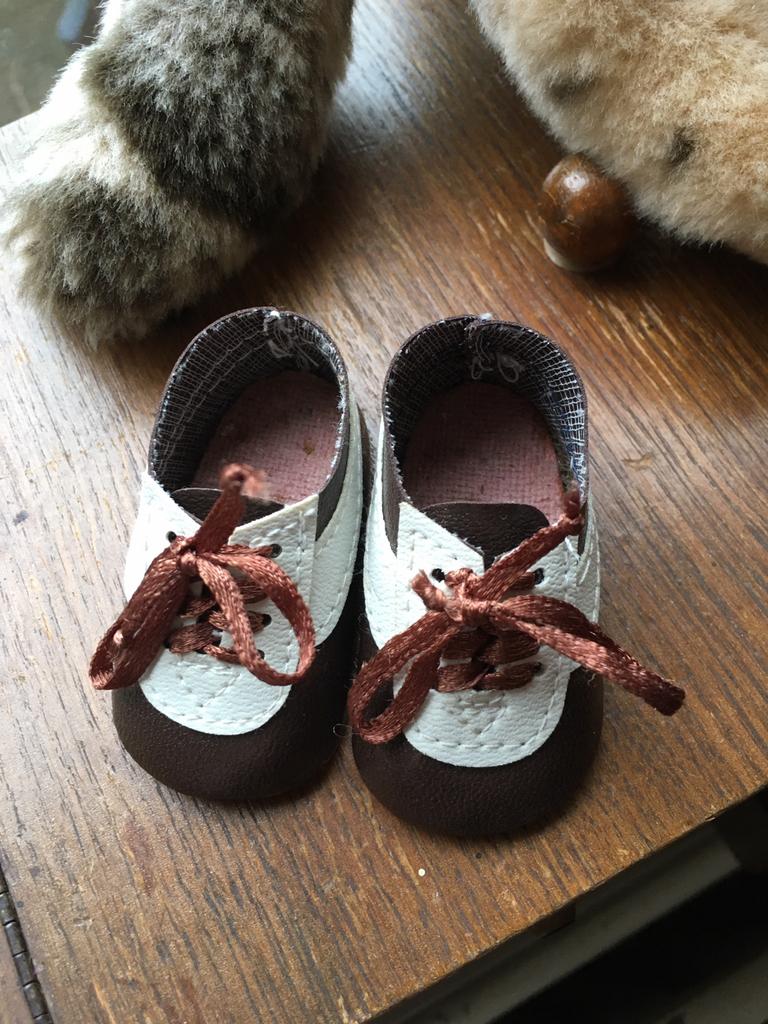 Poppen schoentjes., Antiek en Kunst, Antiek | Speelgoed, Ophalen of Verzenden