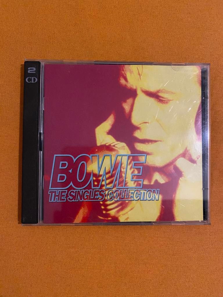 DAVID BOWIE - SINGLE COLLECTION 2cd, Cd's en Dvd's, Ophalen of Verzenden, Zo goed als nieuw, Poprock