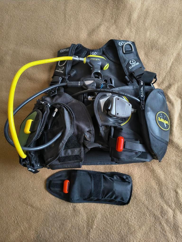 Dacor H.U.B. Evolution met Viper automaten en lood maat M, Watersport en Boten, Duiken, Ophalen, Gebruikt, Trimvest of Wing