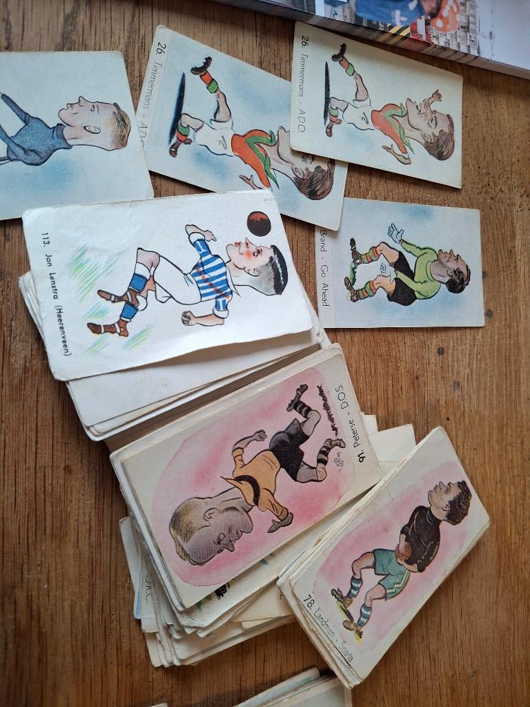 91 voetbal plaatjes, 36 auto plaatjes en 3x Dick Bos, Ophalen of Verzenden, Gebruikt, Meerdere plaatjes