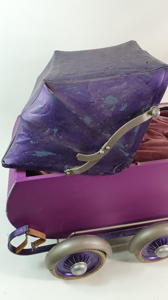 Vintage, antieke kinderwagen, poppenwagen, paars. S15, Verzamelen, Poppen, Tweedehands verkoop, Tweedehands verkoop, Gebruikt