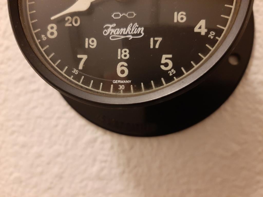 VTG Franklin Instrument Clock 411 Militair 24-uurs paneelwan, Huis en Inrichting, Woonaccessoires | Klokken, Ophalen of Verzenden