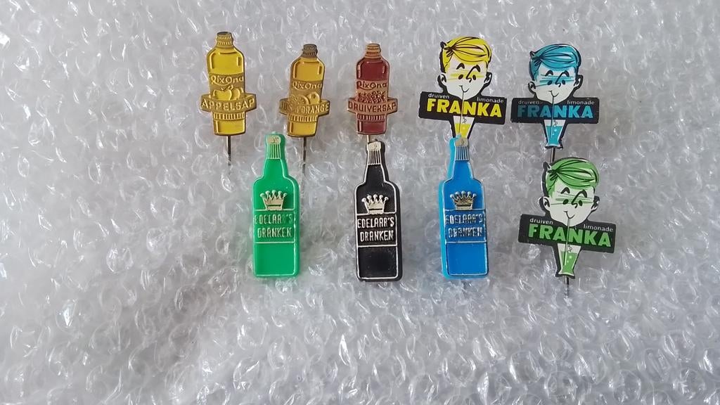 9 verschillende speldjes frisdranken en sapjes., Ophalen of Verzenden, Zo goed als nieuw, Overige onderwerpen