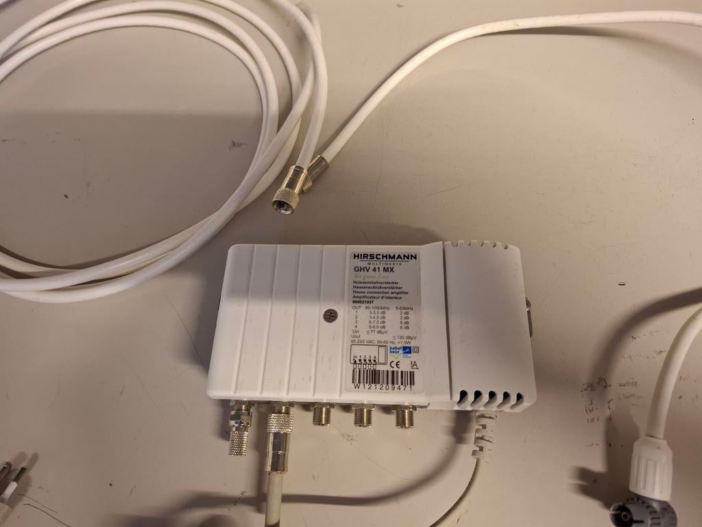 Hirschmann GHV 41 MX - Kabelversterker voor ZIGGO, Audio, Tv en Foto, Audiokabels en Televisiekabels, Ophalen of Verzenden