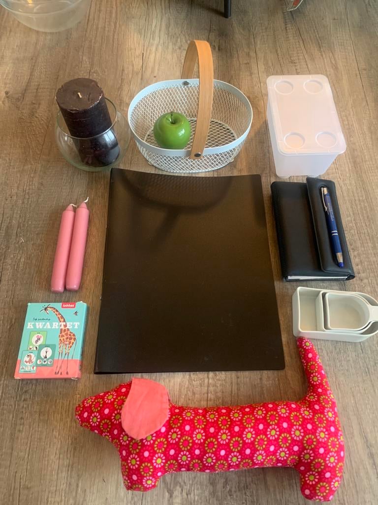 Verschillende spulletjes o.a. Kaarsen,telefoonboekje,mandje, Ophalen of Verzenden