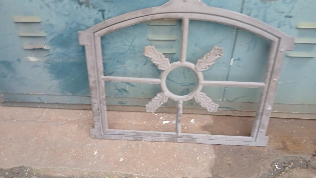 1 PRACHTIG GIETIJZEREN STALRAAM KORENAAR 63/52CM, Antiek en Kunst, Ophalen of Verzenden