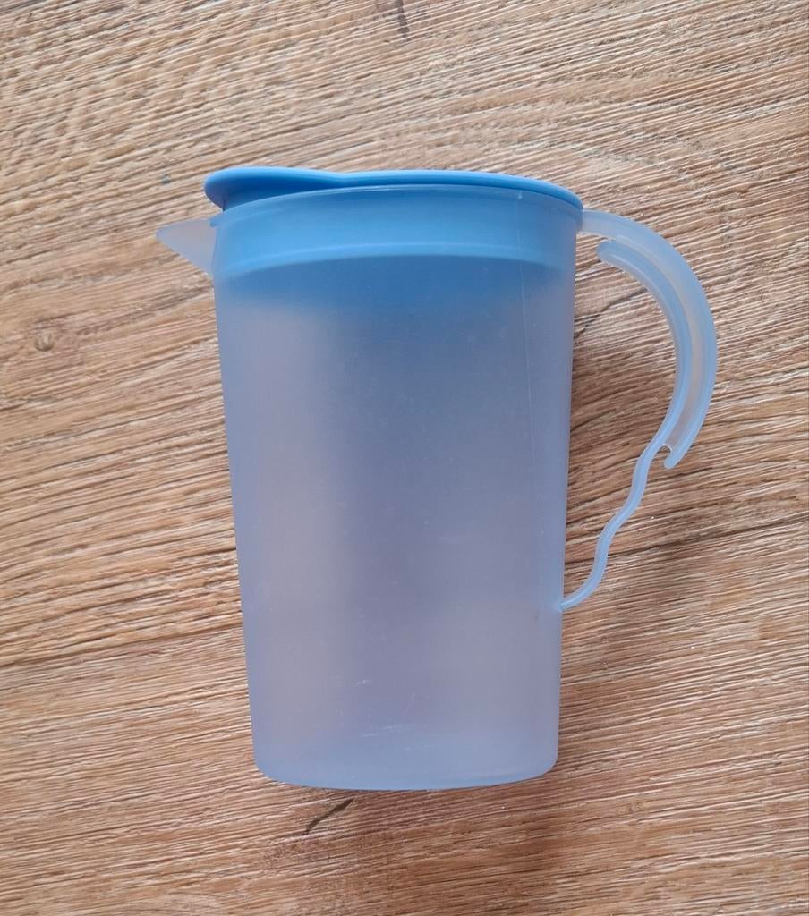 Tupperware schenkkannetje 300 ml, Ophalen of Verzenden, Zo goed als nieuw, Blauw, Beker of Kan